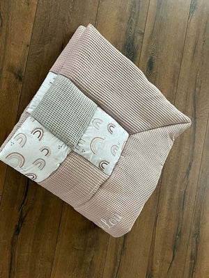Patchworkdecke /Krabbeldecke nach Wunsch / auch bestickt mit Name möglich Mein Shop