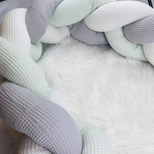 Geflochtene Wickeltischumrandung in Wunschfarbe, handgefertigt, passend für Babywickeltische, variable Farbauswahl, natürliche Optik