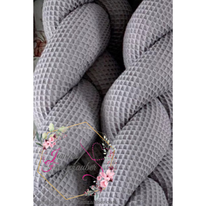 Geflochtene Wickeltischumrandung in Wunschfarbe, handgefertigt, für sicheren Schutz und stilvolles Badezimmer, von Mein Shop