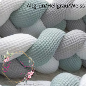 Geflochtene Wickeltischumrandung in Wunschfarbe, handgefertigt, für sicheren und stilvollen Wickelbereich, Produkt von Mein Shop