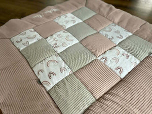 Patchworkdecke /Krabbeldecke nach Wunsch / auch bestickt mit Name möglich Mein Shop