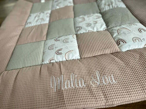Patchworkdecke /Krabbeldecke nach Wunsch / auch bestickt mit Name möglich Mein Shop