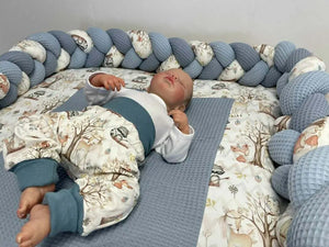 Konfigurator Wickelauflage mit geflochtener Umrandung, individuell anpassbar, in natürlichem Design für Babys.