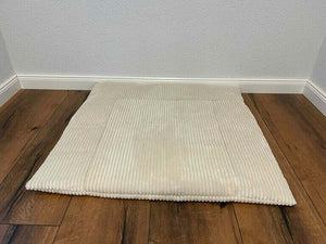 Wasserabweisende Wickelauflage von Mein Shop, kuschelig weiche Cordauflage für Babys, geeignet für unterwegs oder zu Hause