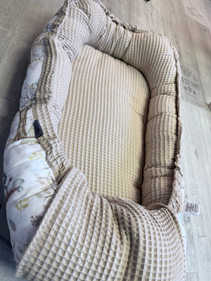 Babynestchen aus Mein Shop mit individuell anpassbarem Schutz und Bettnestchen, weiche Polsterung und farbige Varianten.