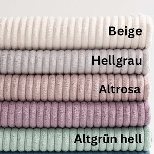 Weiche, wasserabweisende Wickelauflage in Hellblau, ideal für den sicheren und komfortablen Wickelbereich.